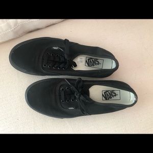 Black low top vans